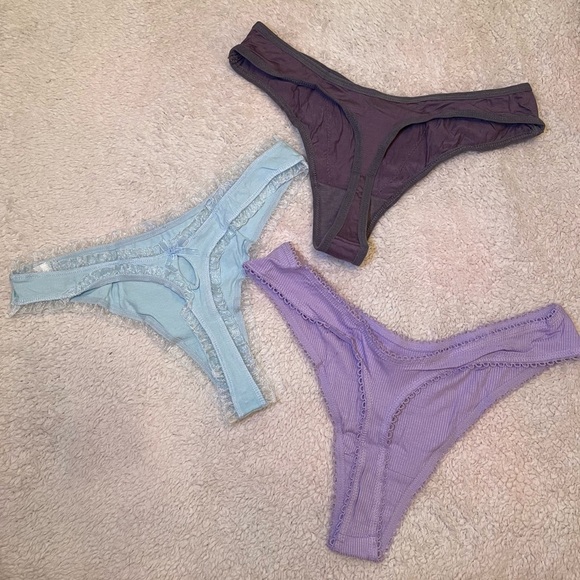 BNIB - 3 pairs of Woman’s Extra-Small Knotty Knickers. - Picture 2 of 7